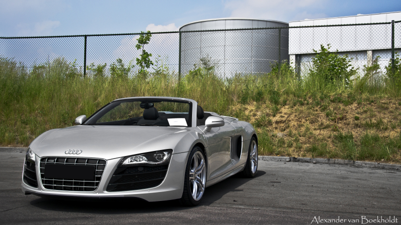 Illustration for article titled Audi R8 V10 Spyder: Pure Car Porn